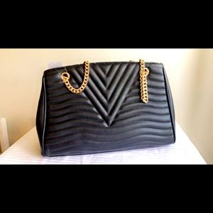 Great quality sturdy weather proof leather every ocasión bag